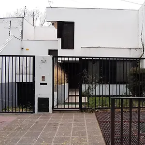 casa-en-capital-de-mendoza.hotelsmendoza.com/